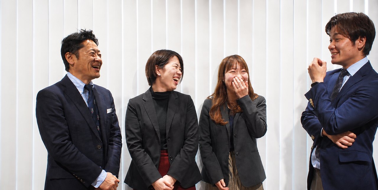 株式会社トライエッジのメンバー（東京・銀座のオフィス）